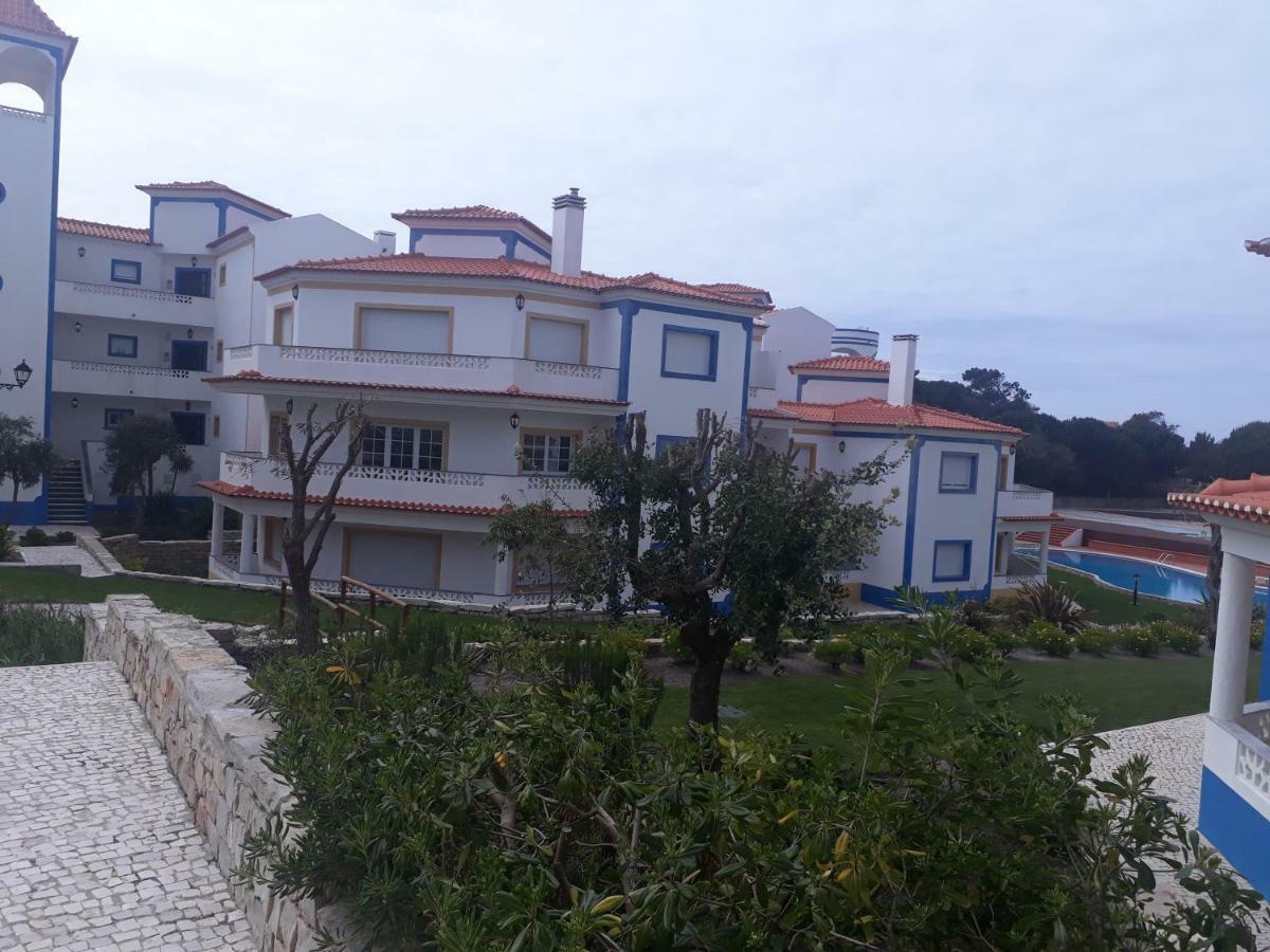 Apartamento Em D'El Rey-Obidos Beach & Surf Amoreira  Exterior photo